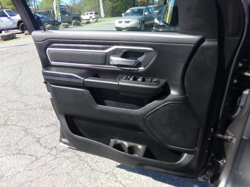 Used 2019 RAM 1500 Big Horn AWD/4WD image 38