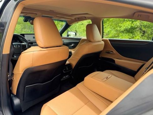 Used 2024 Lexus ES 350 w/ Premium Package FWD image 13