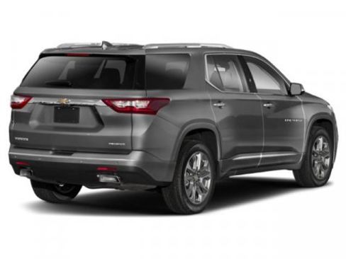 Used 2021 Chevrolet Traverse Premier image 2