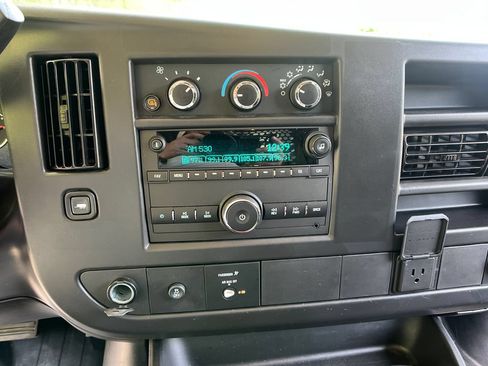 Used 2025 GMC Savana 2500 w/ Driver Convenience Package RWD image 16