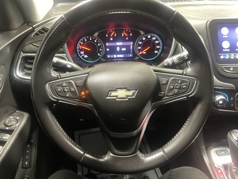 Used 2020 Chevrolet Equinox Premier w/ Premier Redline Edition image 31