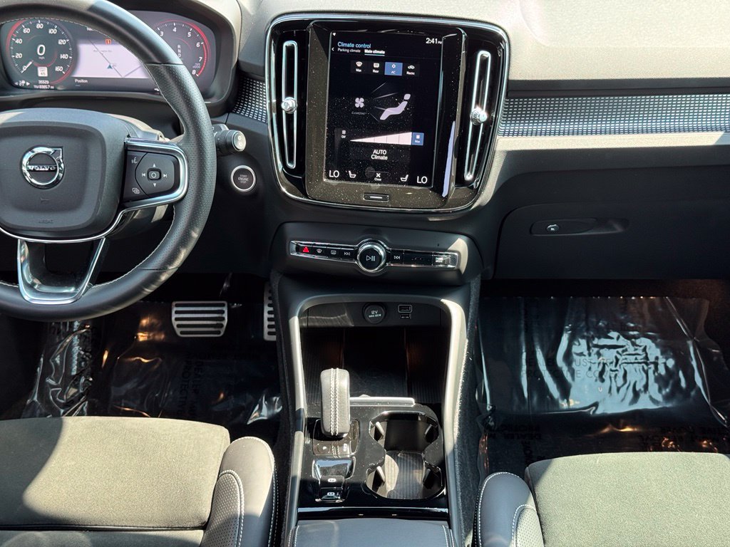 Used 2021 Volvo XC40 T5 R-Design w/ Advanced Package AWD/4WD image 30