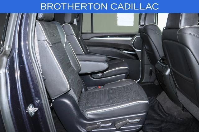 Certified 2025 Cadillac Escalade ESV Sport w/ LPO, ONYX Package AWD/4WD image 33