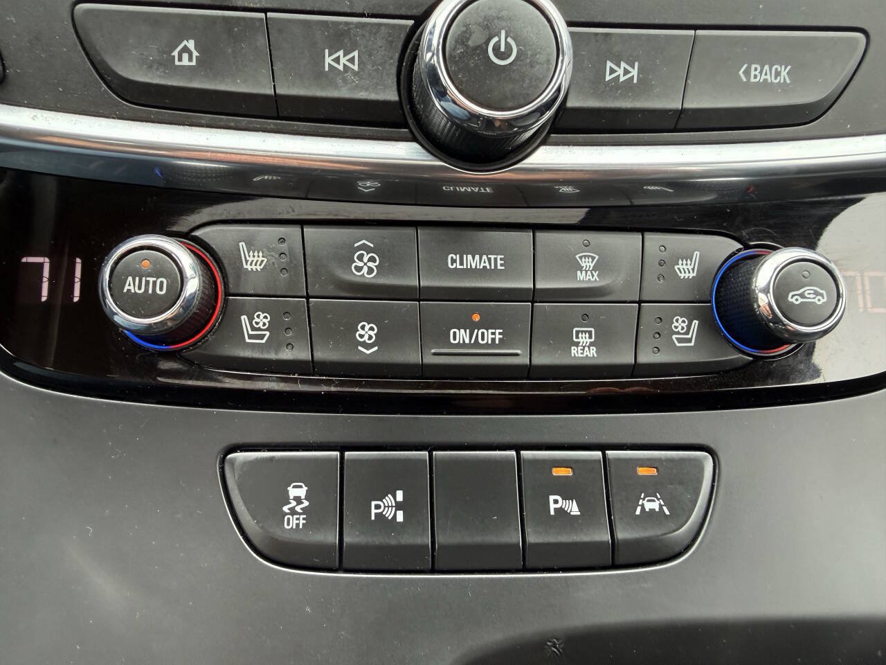 Used 2018 Buick LaCrosse Premium w/ Driver Confidence Package #2 AWD/4WD image 20