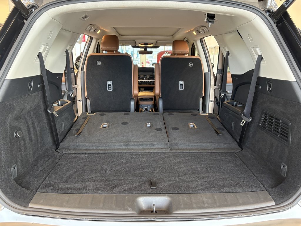 Used 2023 Nissan Pathfinder Platinum AWD/4WD image 31