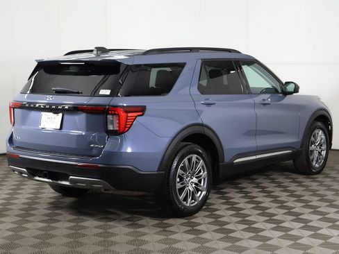 Used 2025 Ford Explorer Active w/ Active Comfort Package AWD/4WD image 10