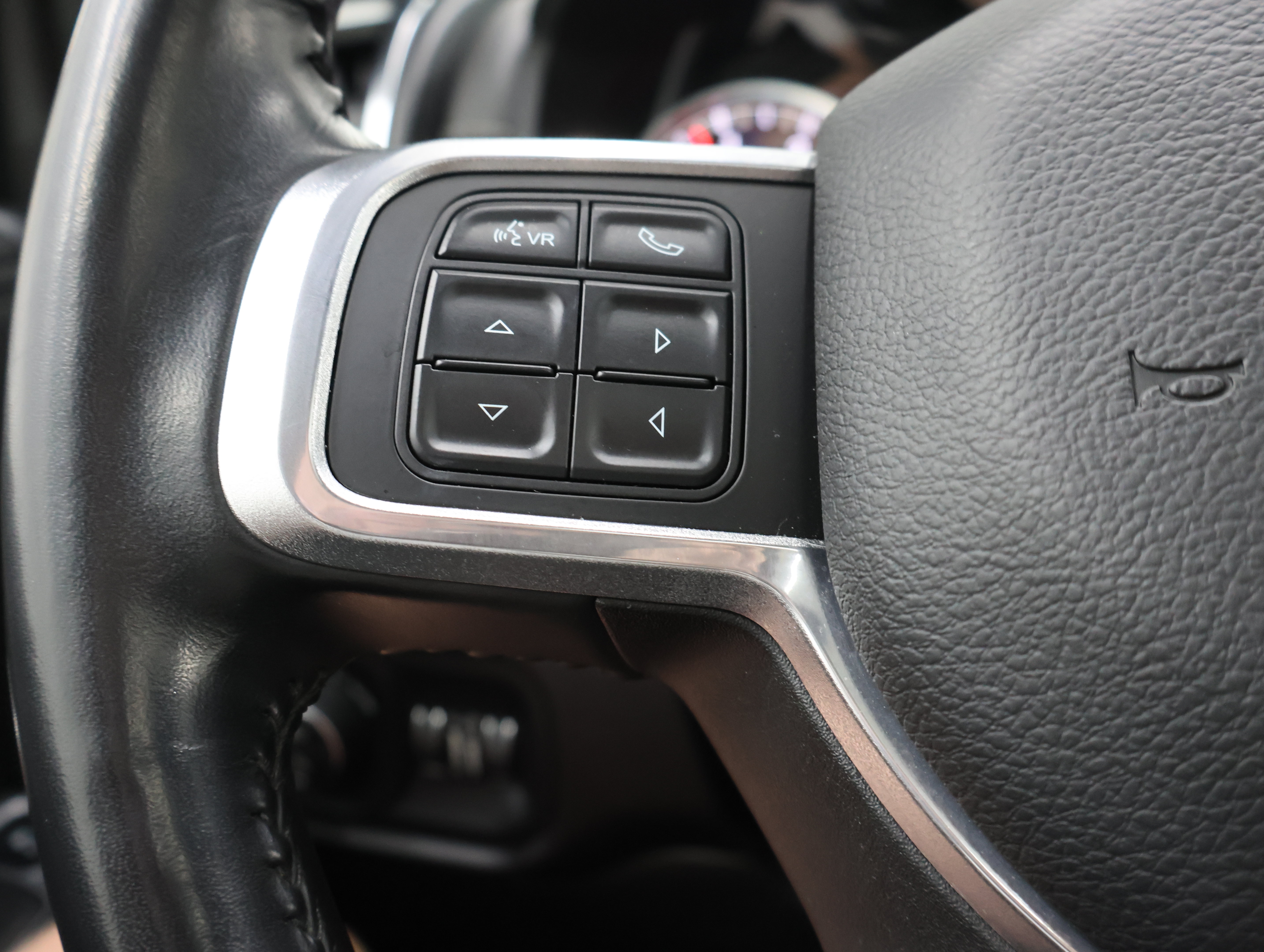 Used 2022 RAM 2500 Laramie w/ Night Edition AWD/4WD image 16