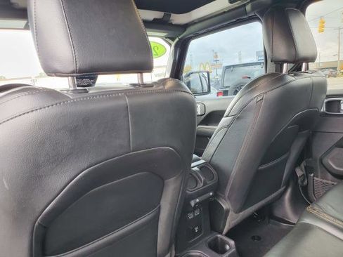 Used 2022 Jeep Gladiator Overland image 28