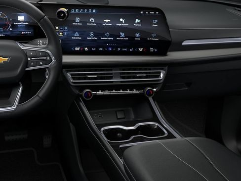 New 2026 Chevrolet Traverse LT w/ LPO, Floor Liner Package FWD image 9
