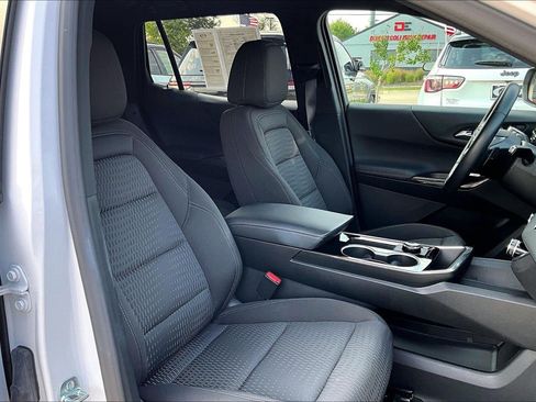 Used 2026 Chevrolet Equinox LT FWD image 25