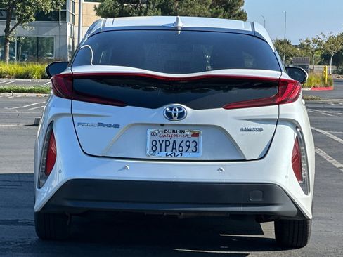 Used 2022 Toyota Prius Prime Limited image 5