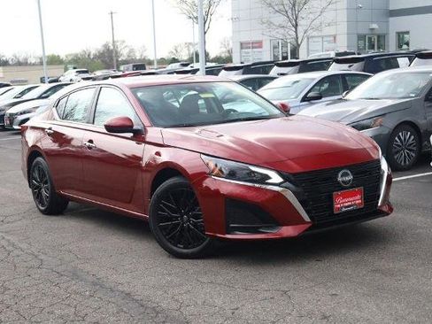 Certified 2025 Nissan Altima 2.5 SV w/ SV Special Edition Package image 2