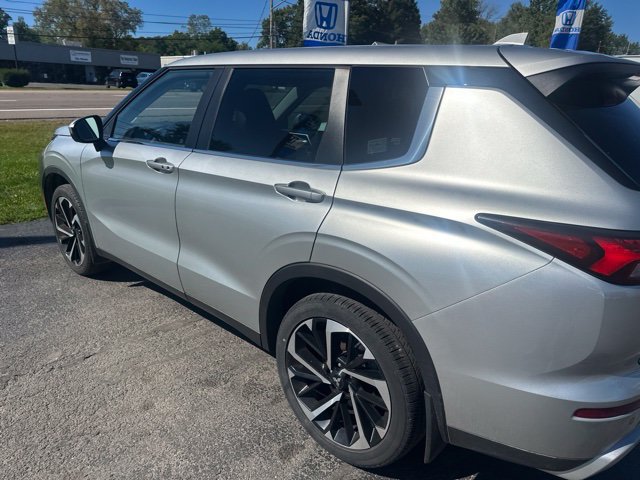 Used 2022 Mitsubishi Outlander SE AWD/4WD image 7
