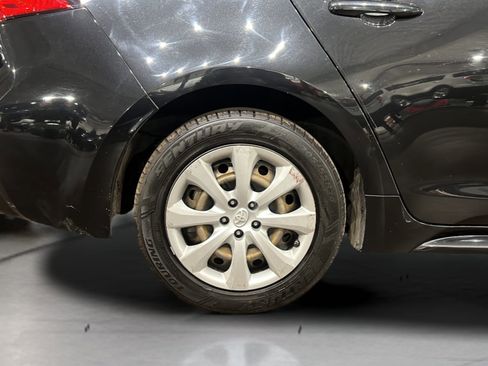 Used 2020 Toyota Corolla LE w/ Carpet Mat Package (TMS) image 5