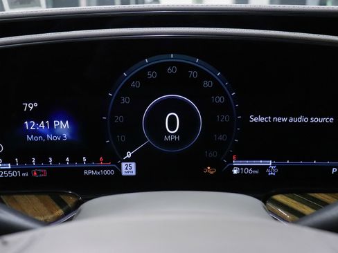 Certified 2022 Cadillac Escalade ESV Sport Platinum image 38