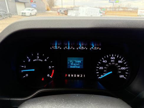 Used 2022 Ford E-350 and Econoline 350 Super Duty w/ Power Windows & Locks Group image 17