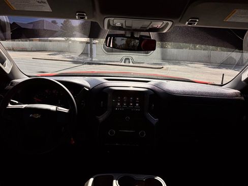 Used 2021 Chevrolet Silverado 1500 Custom image 25