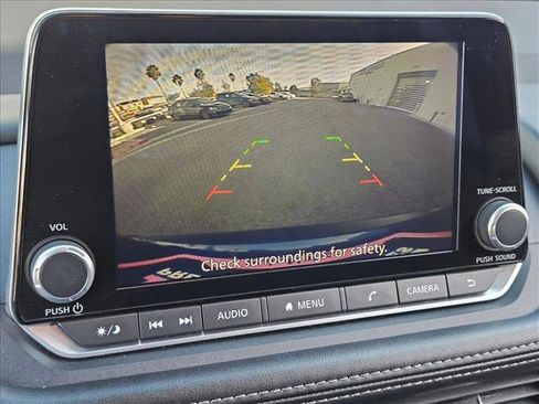 Used 2023 Nissan Rogue SV image 13