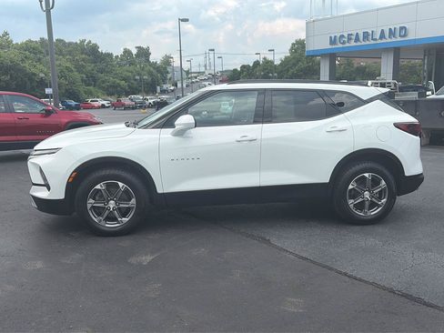 Used 2023 Chevrolet Blazer LT w/ Convenience Package AWD/4WD image 2