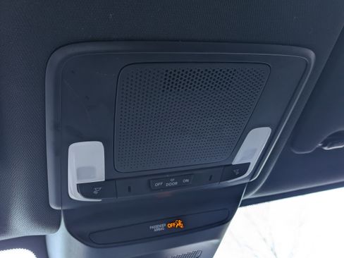 Certified 2023 Honda HR-V Sport image 29