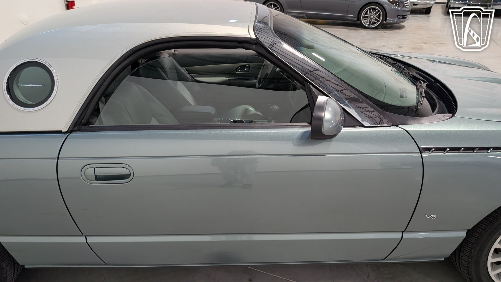 Used 2004 Ford Thunderbird Pacific Coast RWD image 38