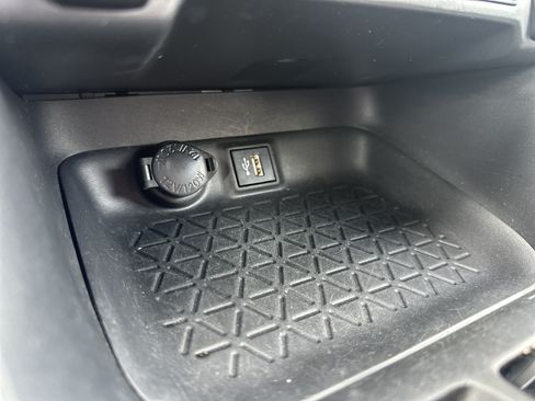 Used 2023 Toyota RAV4 XLE AWD/4WD image 17