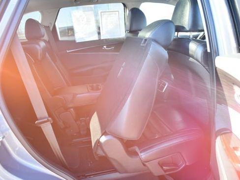 Used 2019 Kia Sorento EX FWD image 41