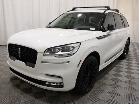 Used 2023 Lincoln Aviator Reserve w/ Equipment Group 201A AWD/4WD image 40