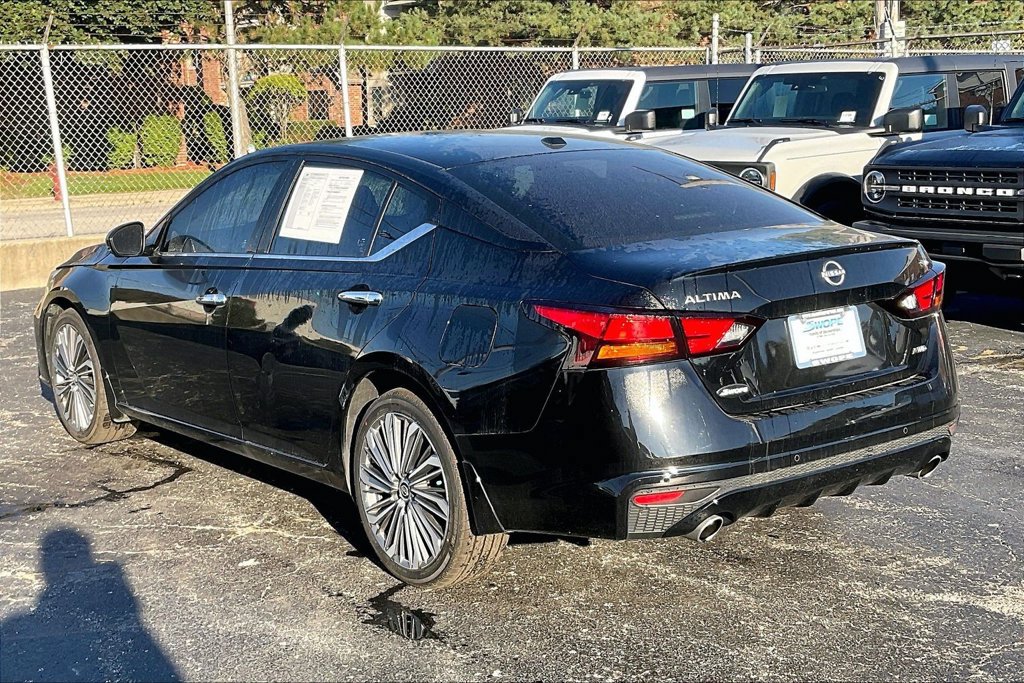 Used 2024 Nissan Altima 2.5 SL AWD/4WD image 10