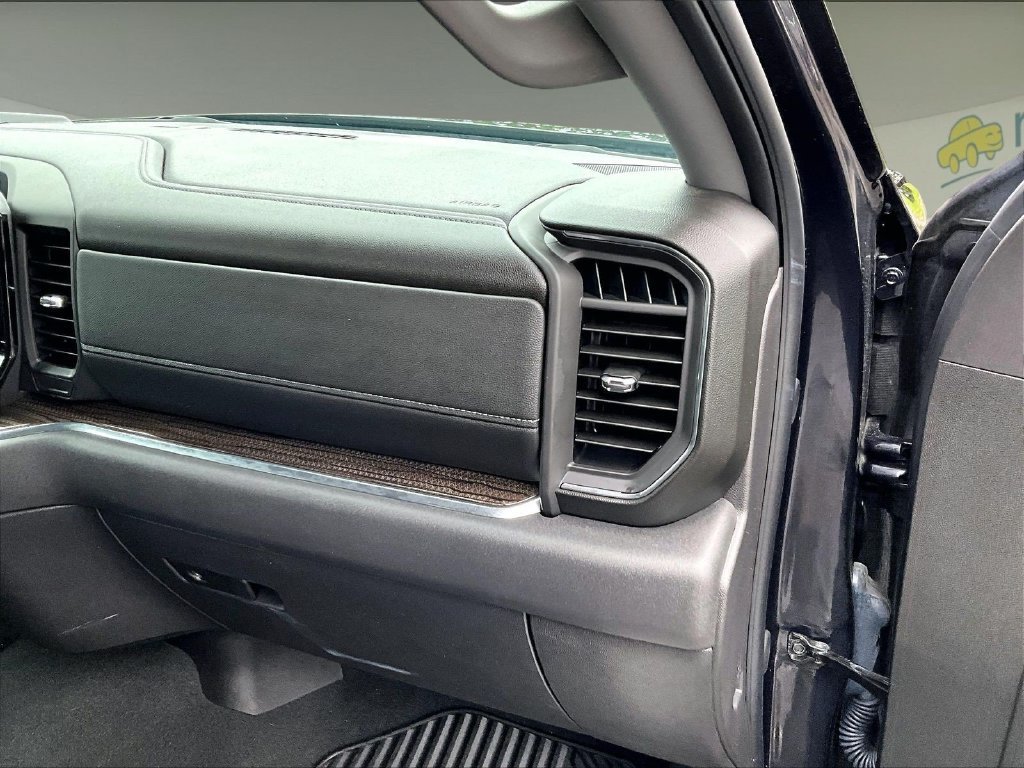 Used 2024 Chevrolet Silverado 1500 LT AWD/4WD image 13
