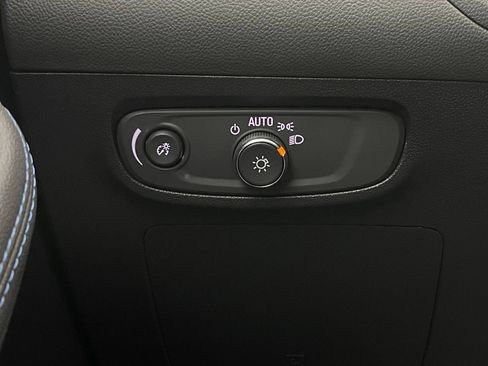 Used 2025 Buick Encore GX Sport Touring w/ Advanced Technology Package FWD image 19