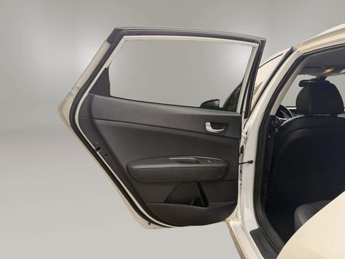 Used 2020 Kia Optima S image 31