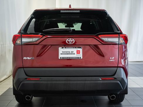 Certified 2025 Toyota RAV4 LE AWD/4WD image 5
