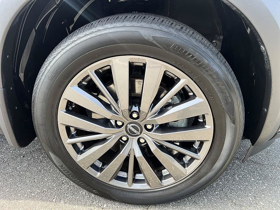 Certified 2024 Nissan Pathfinder SL w/ SL Premium Package FWD image 12