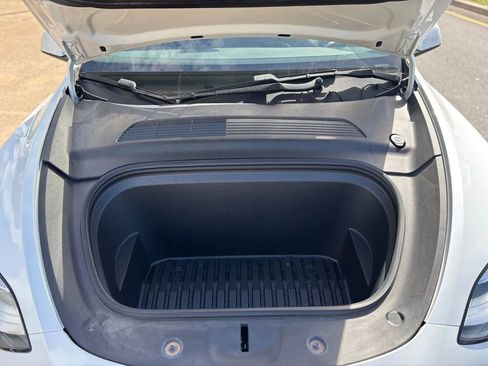 Used 2020 Tesla Model Y Long Range image 20