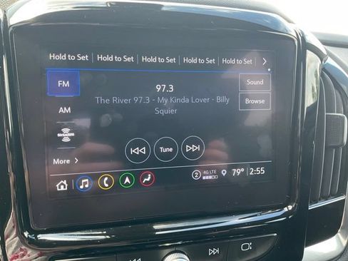 Used 2023 Chevrolet Traverse LT w/ LT Premium Package AWD/4WD image 5