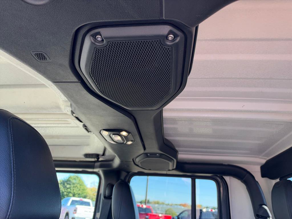 Used 2023 Jeep Gladiator Overland AWD/4WD image 10