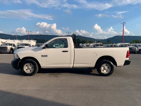 Used 2018 RAM 1500 Express AWD/4WD image 5