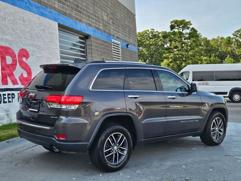 Used 2018 Jeep Grand Cherokee Limited AWD/4WD image 7
