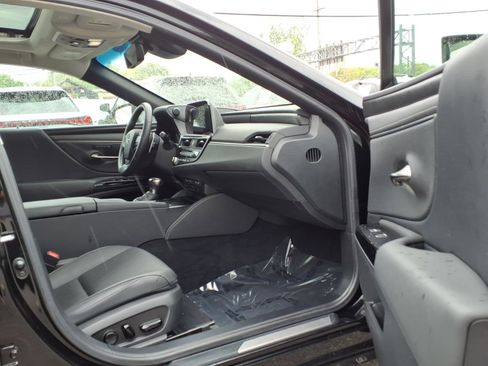 Certified 2022 Lexus ES 350 w/ Premium Package FWD image 11