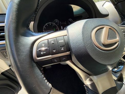 Used 2020 Lexus GX 460 Premium w/ Premium Package AWD/4WD image 18