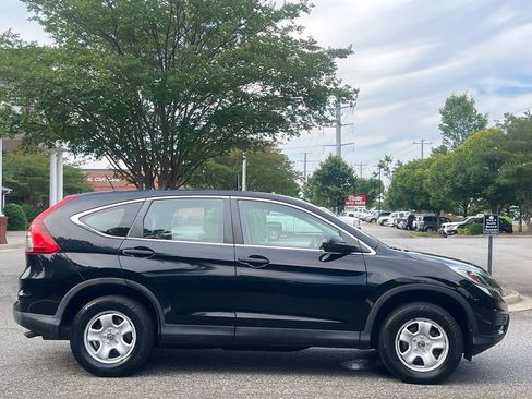 Used 2015 Honda CR-V LX image 6
