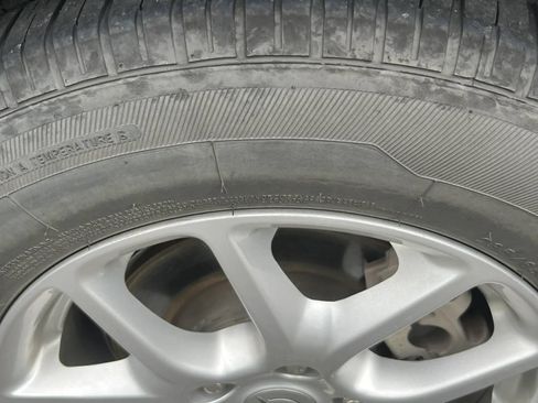 Used 2023 Chrysler Pacifica Touring-L FWD image 14