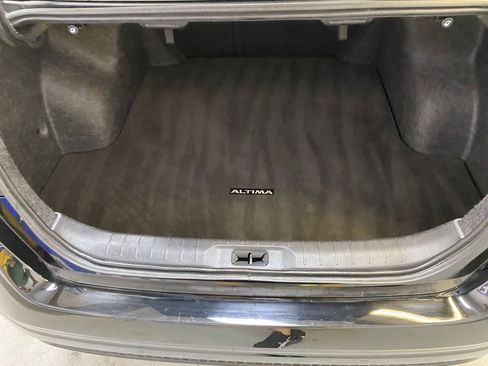 Used 2025 Nissan Altima 2.5 SV FWD image 27