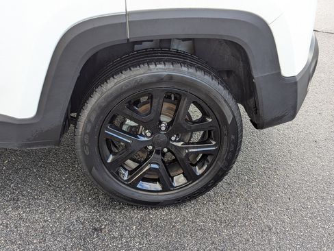 Certified 2022 Jeep Renegade Altitude w/ Convenience Group image 28