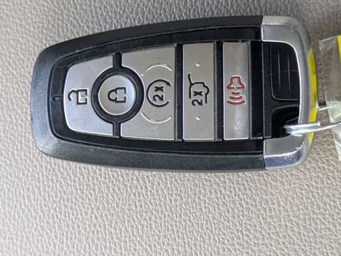 Used 2024 Ford Expedition Limited AWD/4WD image 31