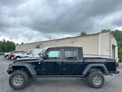 Used 2020 Jeep Gladiator Sport w/ Quick Order Package 24S AWD/4WD image 7