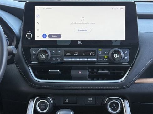 Used 2025 Toyota Grand Highlander AWD image 17