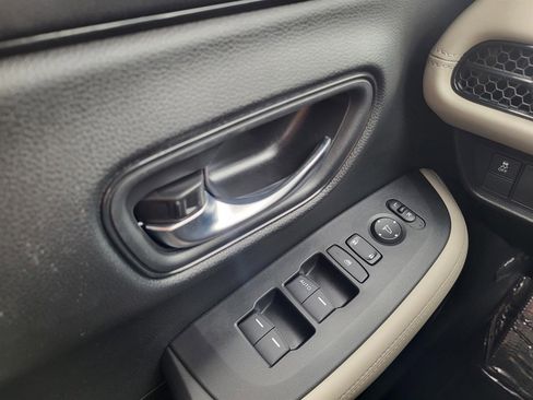 Certified 2023 Honda HR-V LX image 21