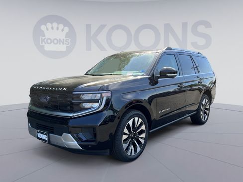 New 2026 Ford Expedition Platinum w/ Driver's Package AWD/4WD image 1